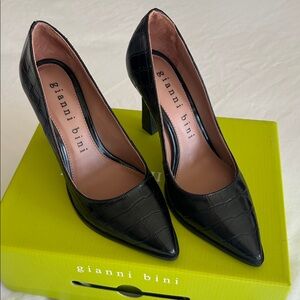 Gianni Bini Truby Black Leather Faux Croc Pumps